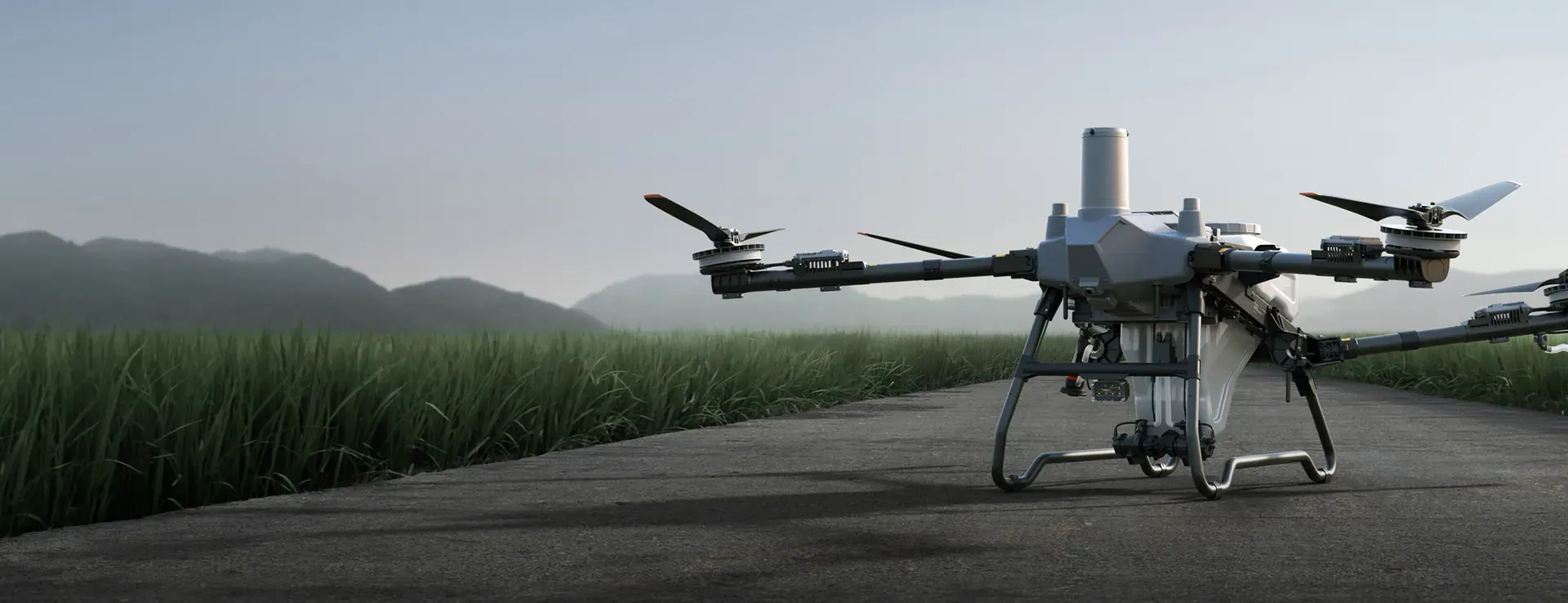 Drone agrícola DJI Agras T55 sobrevoando lavoura